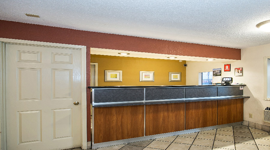 Hotel Frontdesk